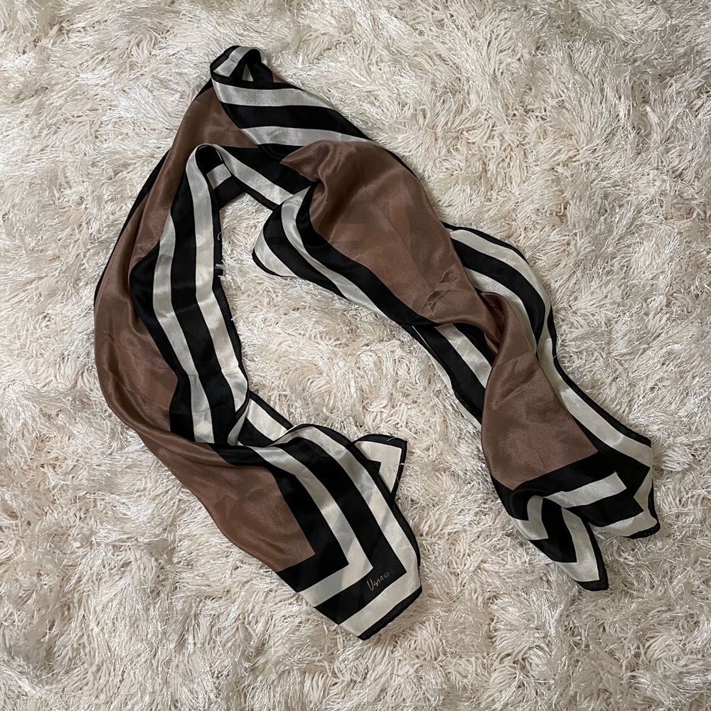 Usra ✨Vintage✨ Long Silk Scarf